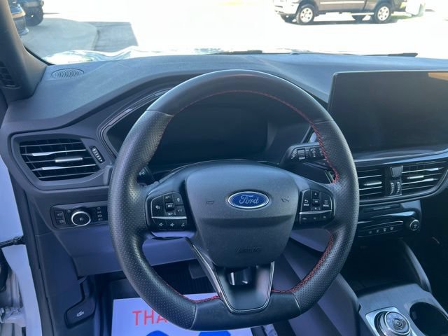 Used 2025 Ford Escape ST-Line Select w/ Tech Pack #1 AWD/4WD image 14