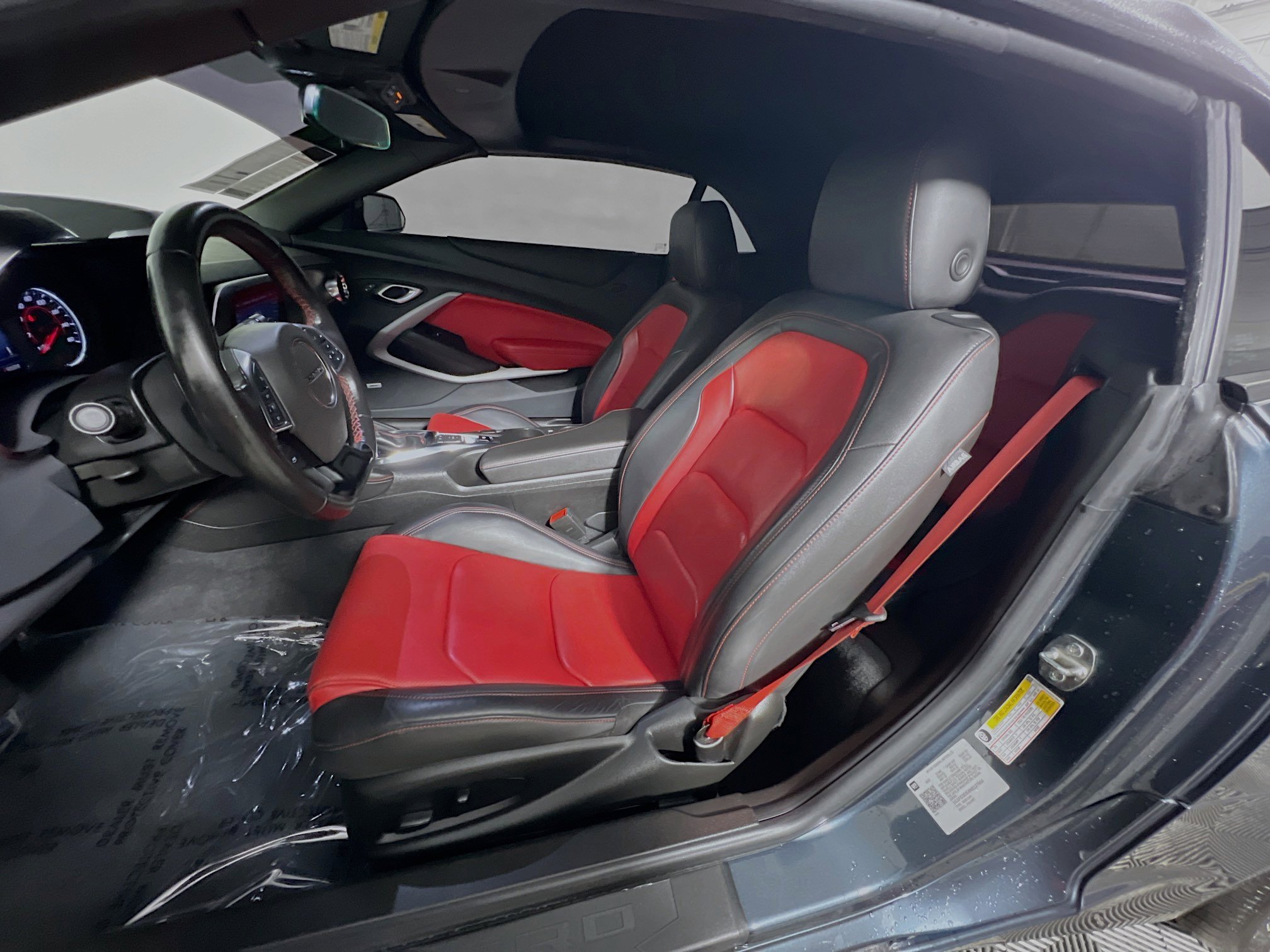 Used 2022 Chevrolet Camaro LT w/ Technology Package image 15