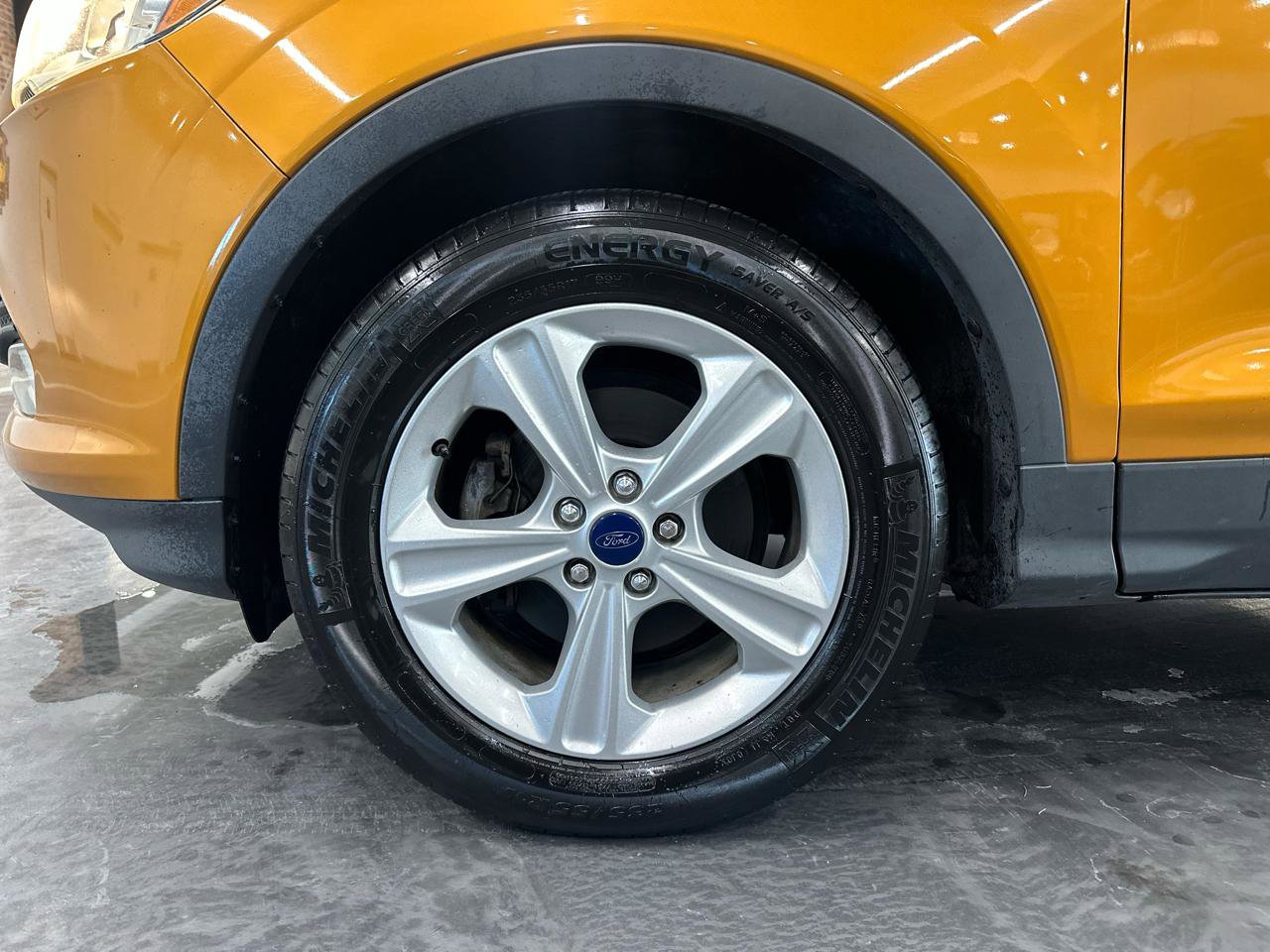 Used 2016 Ford Escape SE w/ Equipment Group 201A FWD image 9
