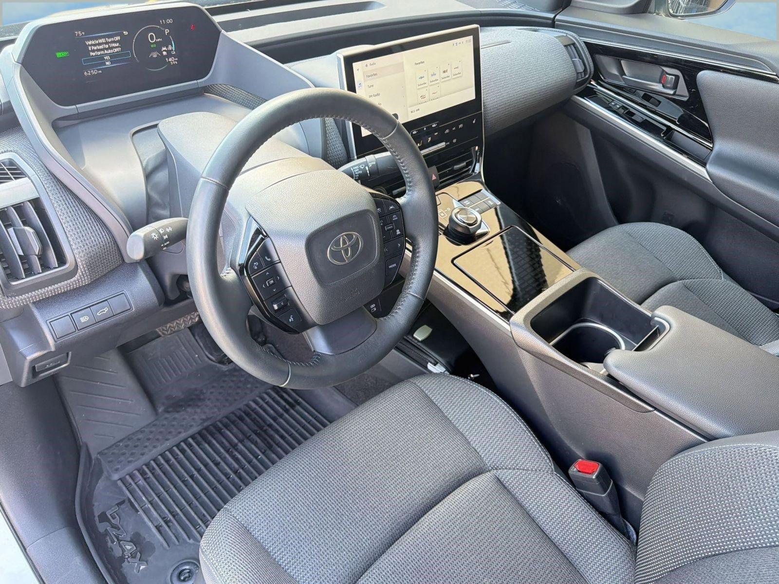 Used 2024 Toyota bZ4X XLE w/ Weather Package image 4