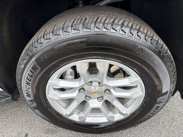 Certified 2025 Chevrolet Suburban LS image 12