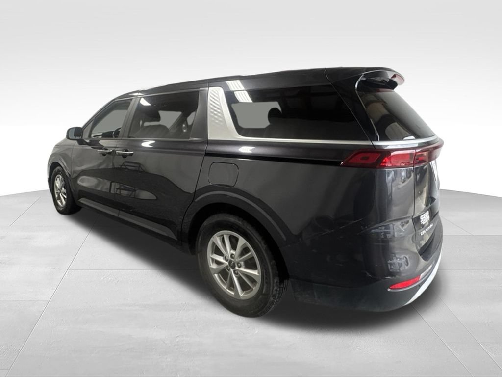Used 2023 Kia Carnival LX FWD image 13