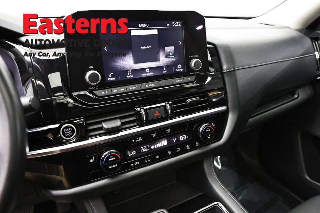 Used 2023 Nissan Pathfinder SV w/ SV Premium Package AWD/4WD image 19