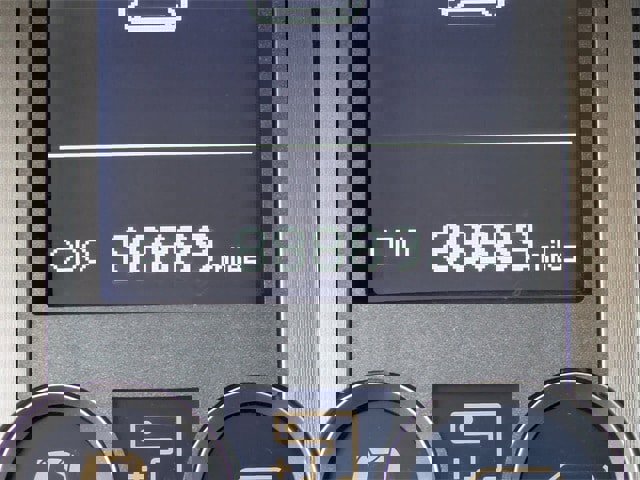 Used 2016 Lexus GX 460 w/ Premium Package image 33