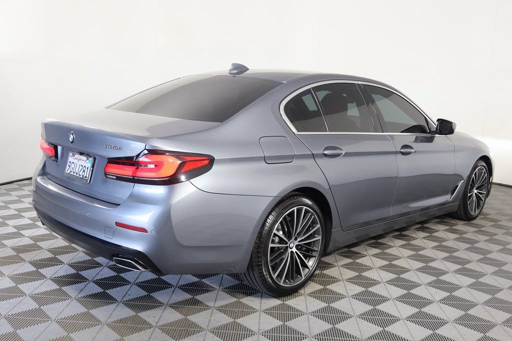 Used 2022 BMW 530i w/ Premium Package RWD image 4