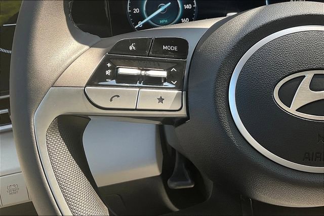 New 2025 Hyundai Elantra Limited image 20