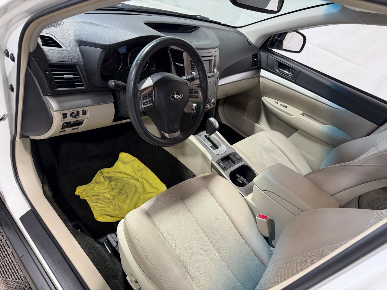 Used 2014 Subaru Outback 2.5i Premium AWD/4WD image 24