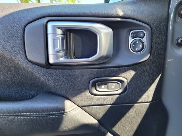 Used 2023 Jeep Wrangler Sahara image 27
