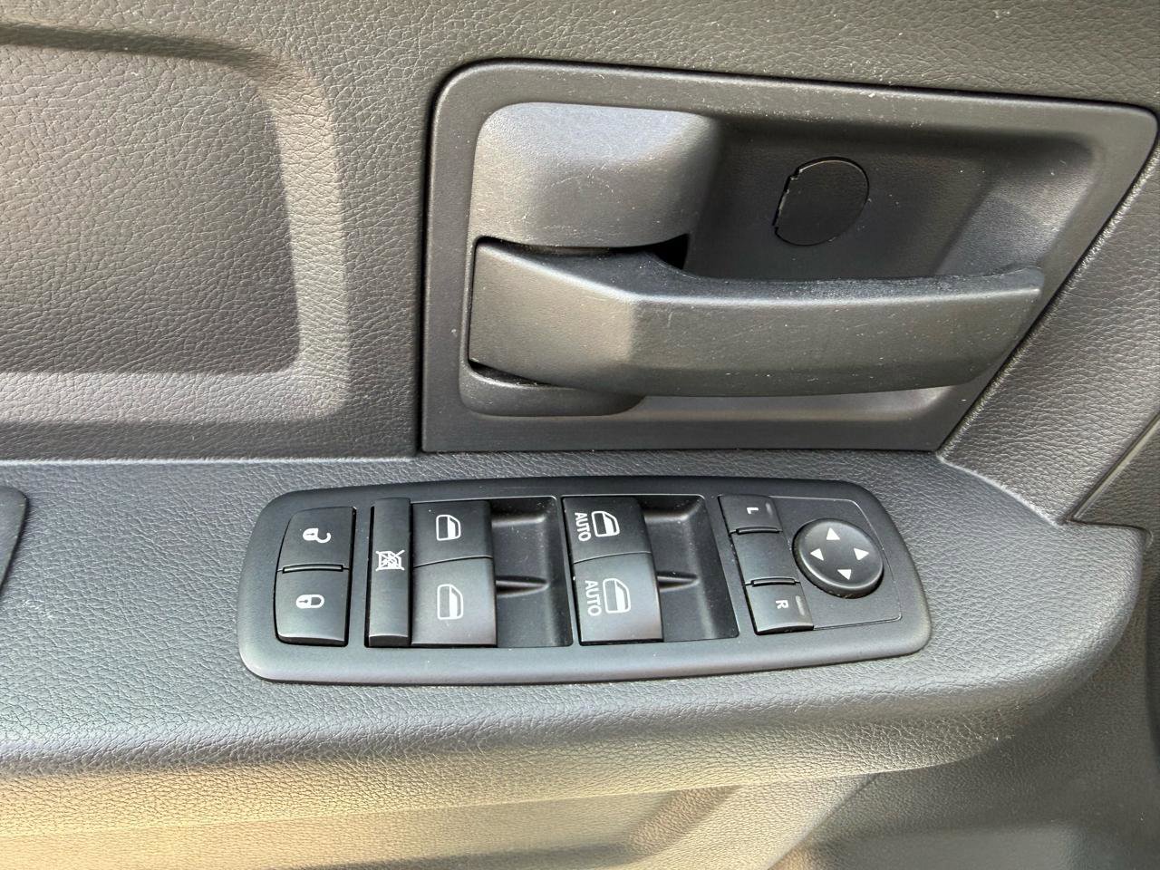 Used 2012 RAM 1500 ST w/ Protection Group AWD/4WD image 10