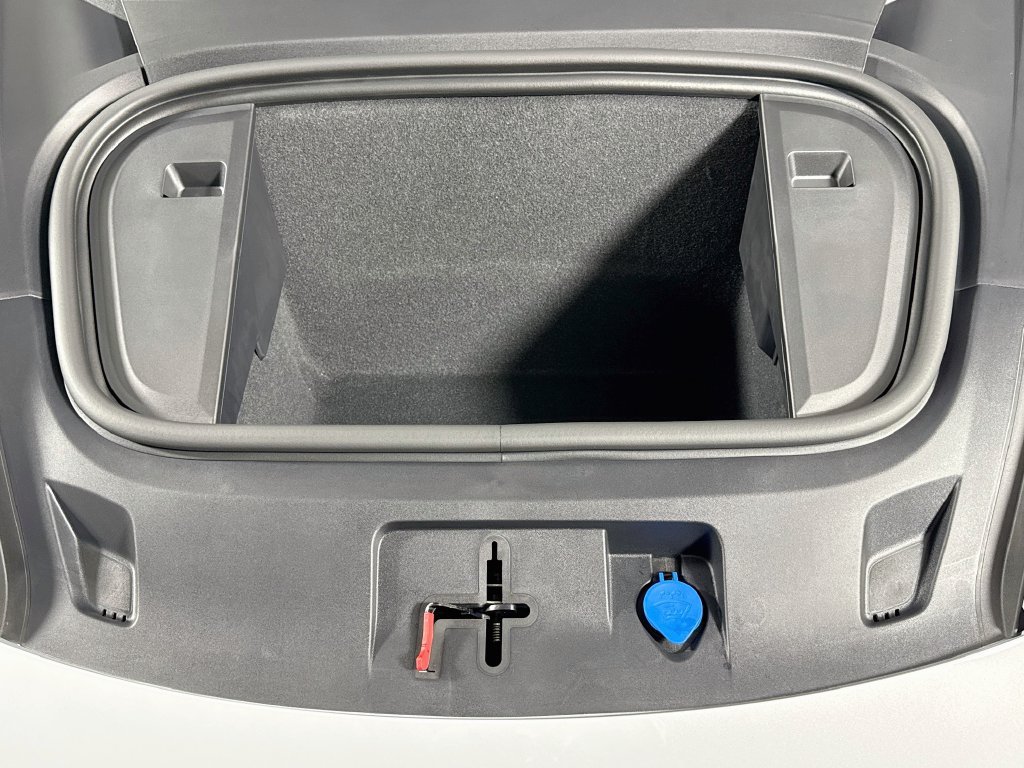 Certified 2026 Porsche Taycan 4S AWD/4WD image 29