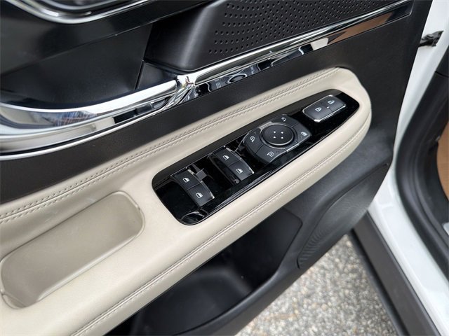 New 2026 Lincoln Corsair Premiere image 13