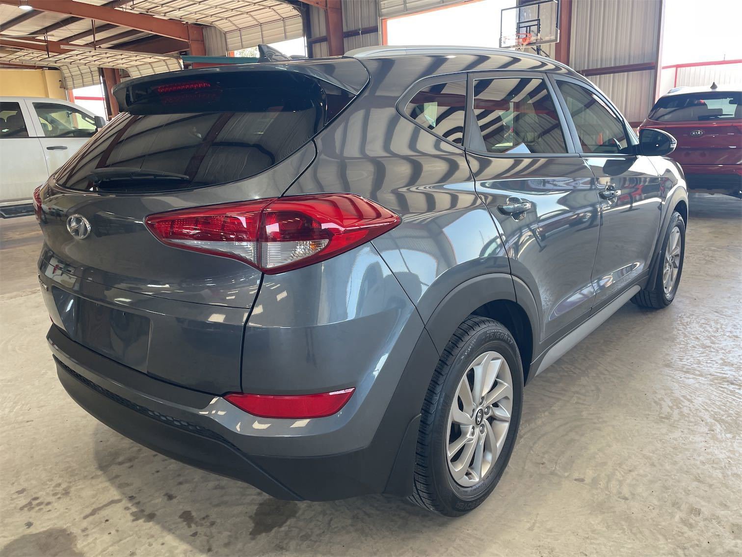 Used 2017 Hyundai Tucson SE Plus image 6