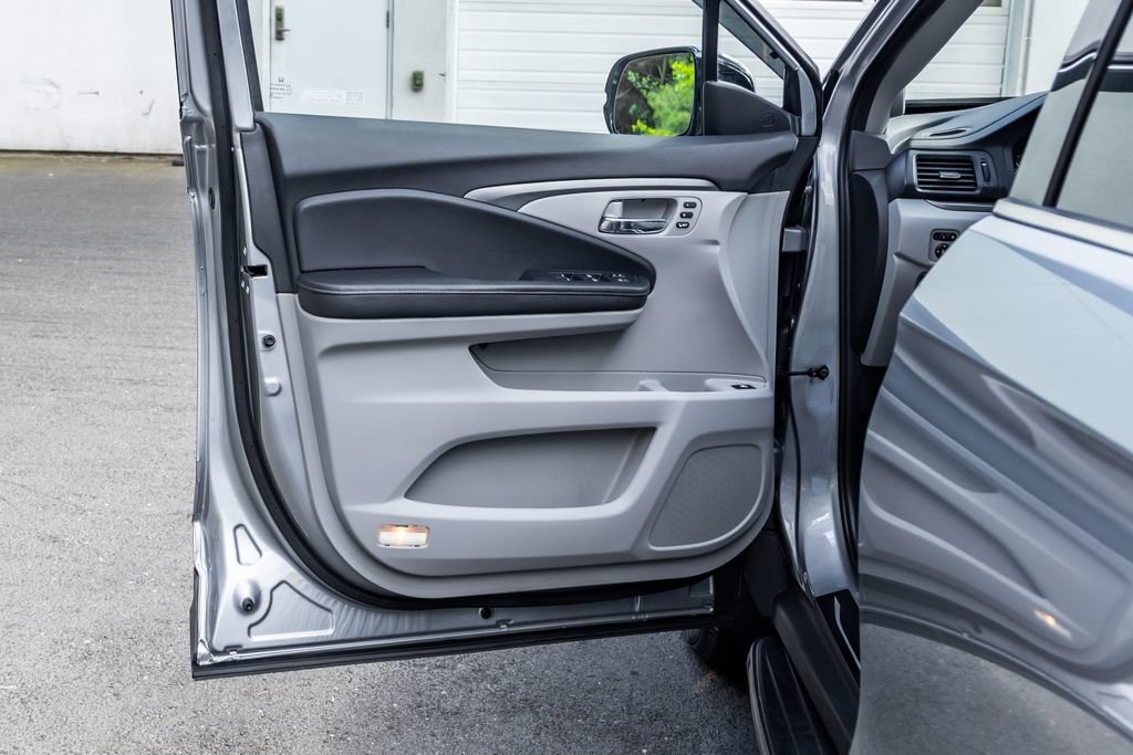 Used 2021 Honda Ridgeline RTL-E image 23
