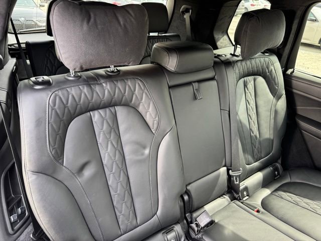 Certified 2025 BMW X7 M60i image 34