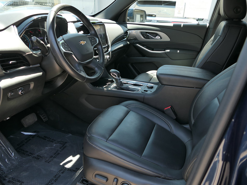 Used 2022 Chevrolet Traverse LT w/ LPO, Cargo Package FWD image 13