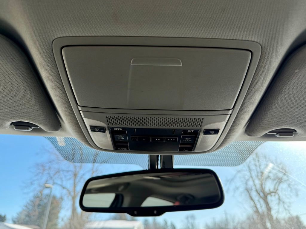 Used 2015 Acura TLX image 39