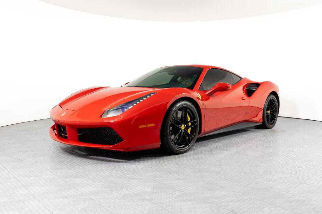 Used 2017 Ferrari 488 GTB RWD image 17