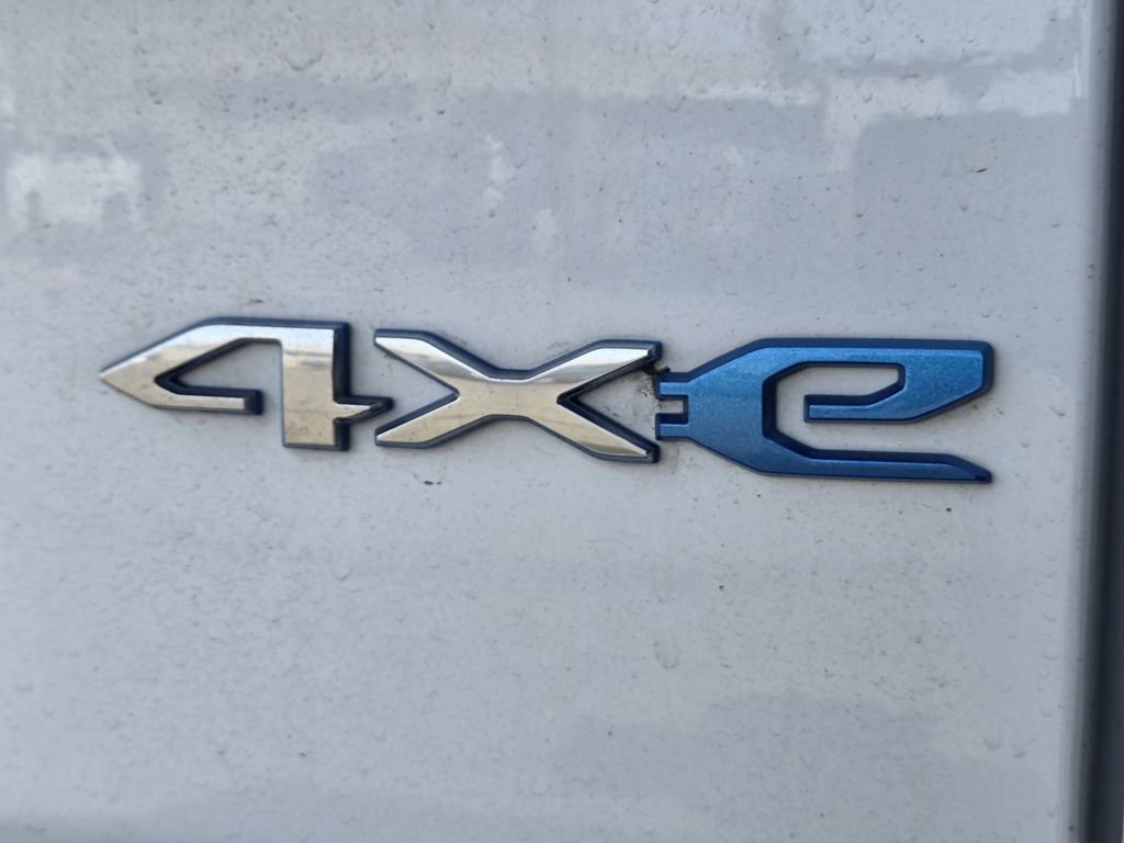 Used 2023 Jeep Wrangler Unlimited Sahara AWD/4WD image 9