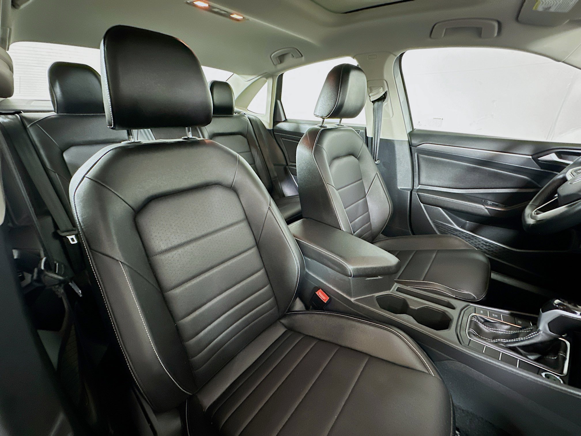 Certified 2022 Volkswagen Jetta SE image 26