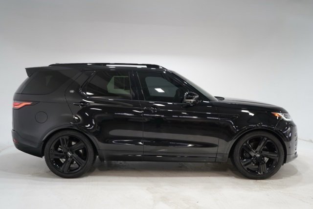 Used 2024 Land Rover Discovery Dynamic SE image 8