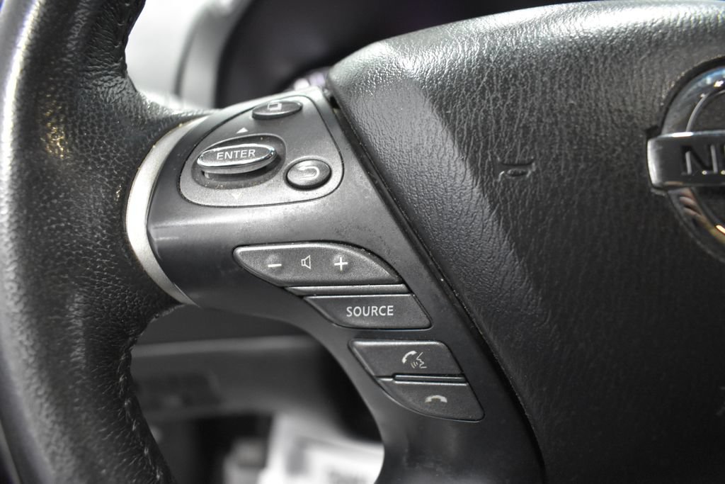 Used 2016 Nissan Pathfinder SV w/ SV Cold Weather Package AWD/4WD image 25