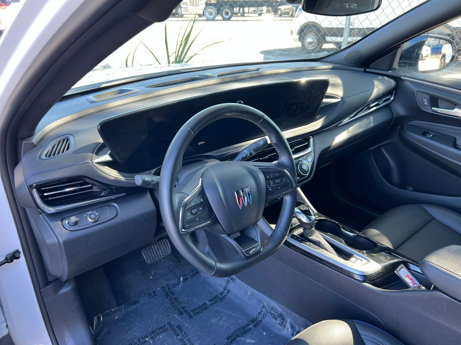 Used 2025 Buick Envista Sport Touring image 30