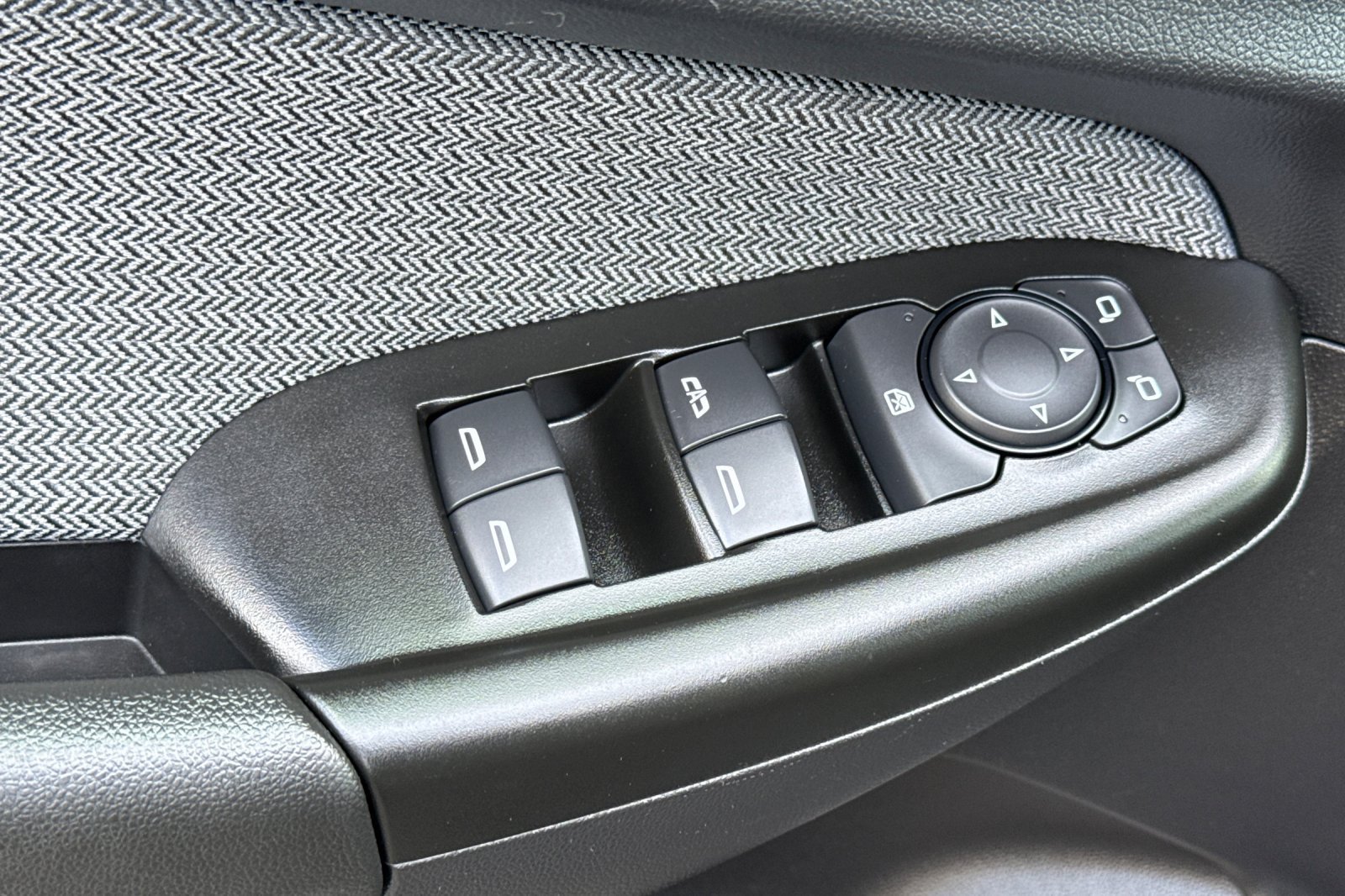 Used 2023 Chevrolet TrailBlazer LT FWD image 11