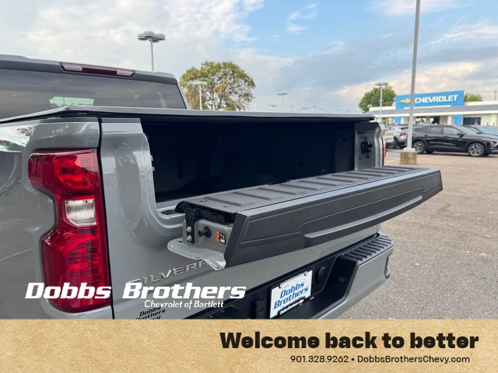 Used 2024 Chevrolet Silverado 1500 Custom AWD/4WD image 37