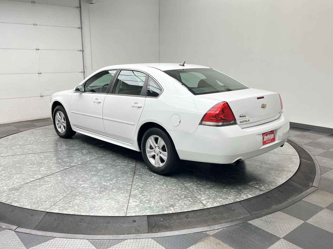 Used 2014 Chevrolet Impala Limited LS FWD image 2