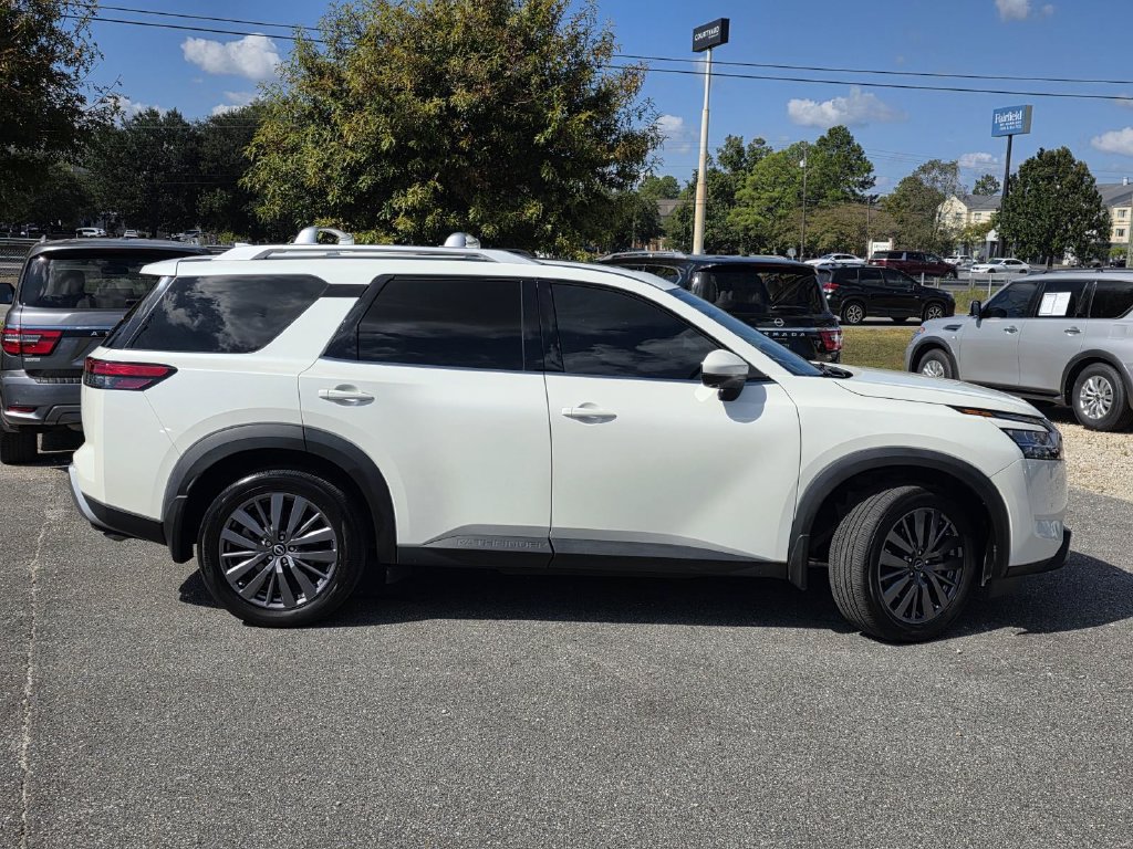 Used 2024 Nissan Pathfinder SL w/ SL Premium Package FWD image 36