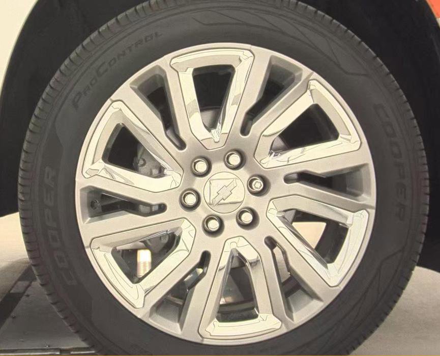 Used 2021 Chevrolet Tahoe Premier w/ Premium Package AWD/4WD image 10