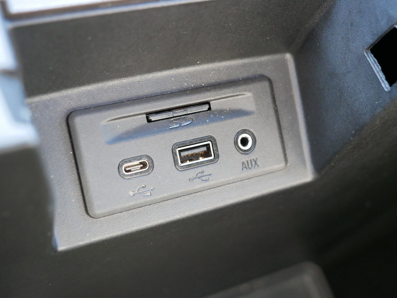 Used 2021 Chevrolet Silverado 1500 LTZ w/ LTZ Premium Package image 30