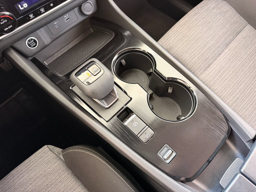 Used 2023 Nissan Rogue SV FWD image 25
