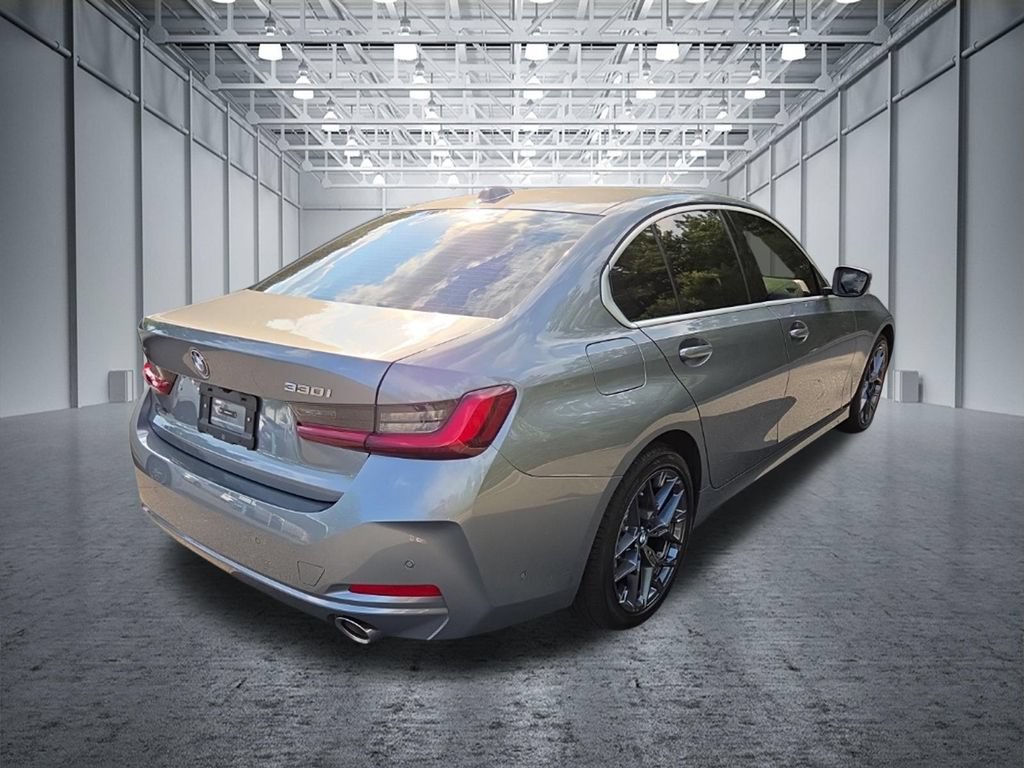 Used 2025 BMW 330i xDrive Sedan AWD/4WD image 9