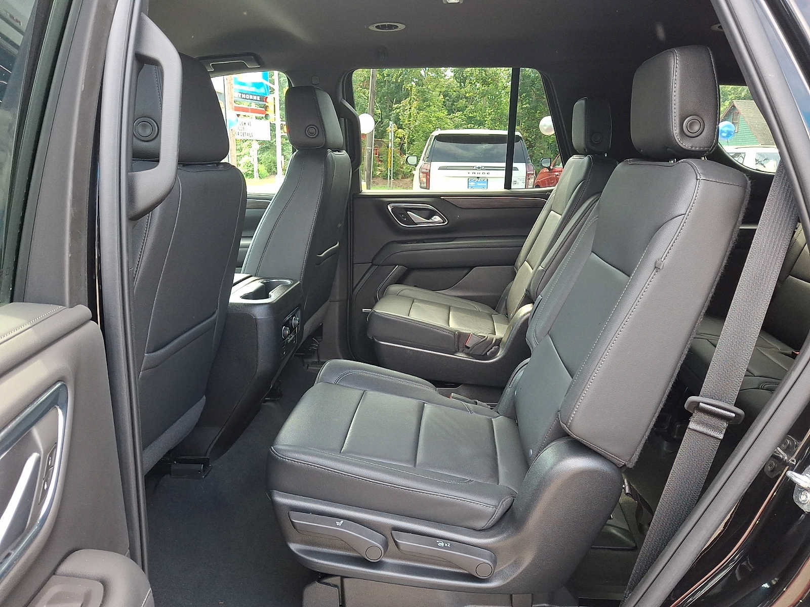 Used 2022 Chevrolet Tahoe LT AWD/4WD image 10