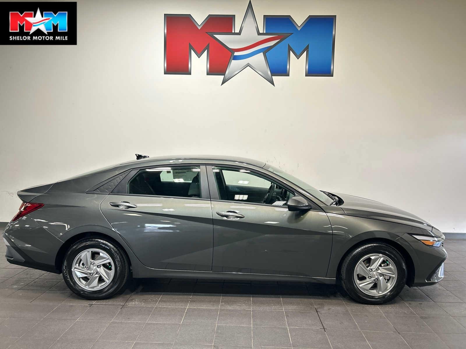 New 2026 Hyundai Elantra SE