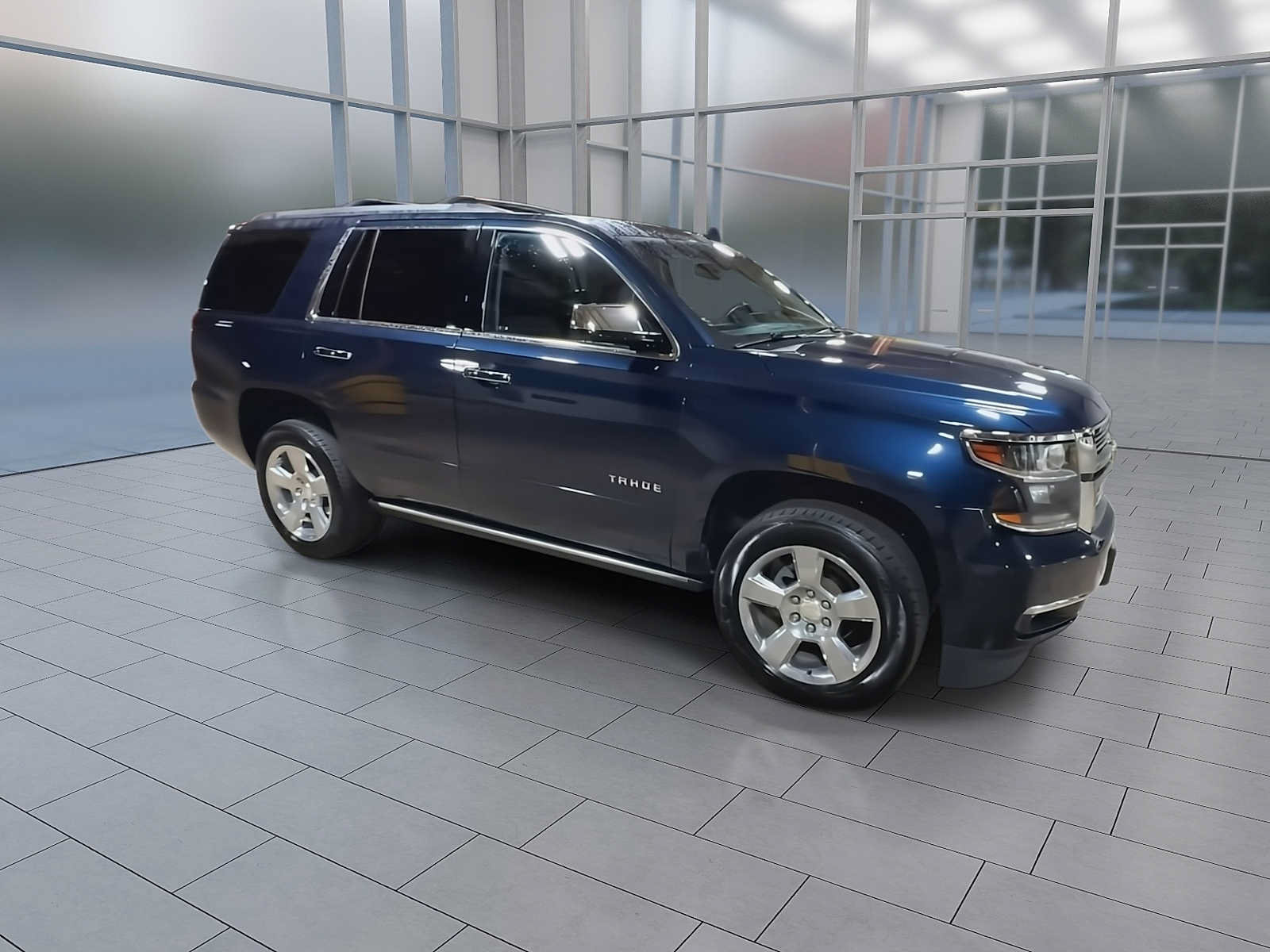 Used 2019 Chevrolet Tahoe Premier AWD/4WD image 2