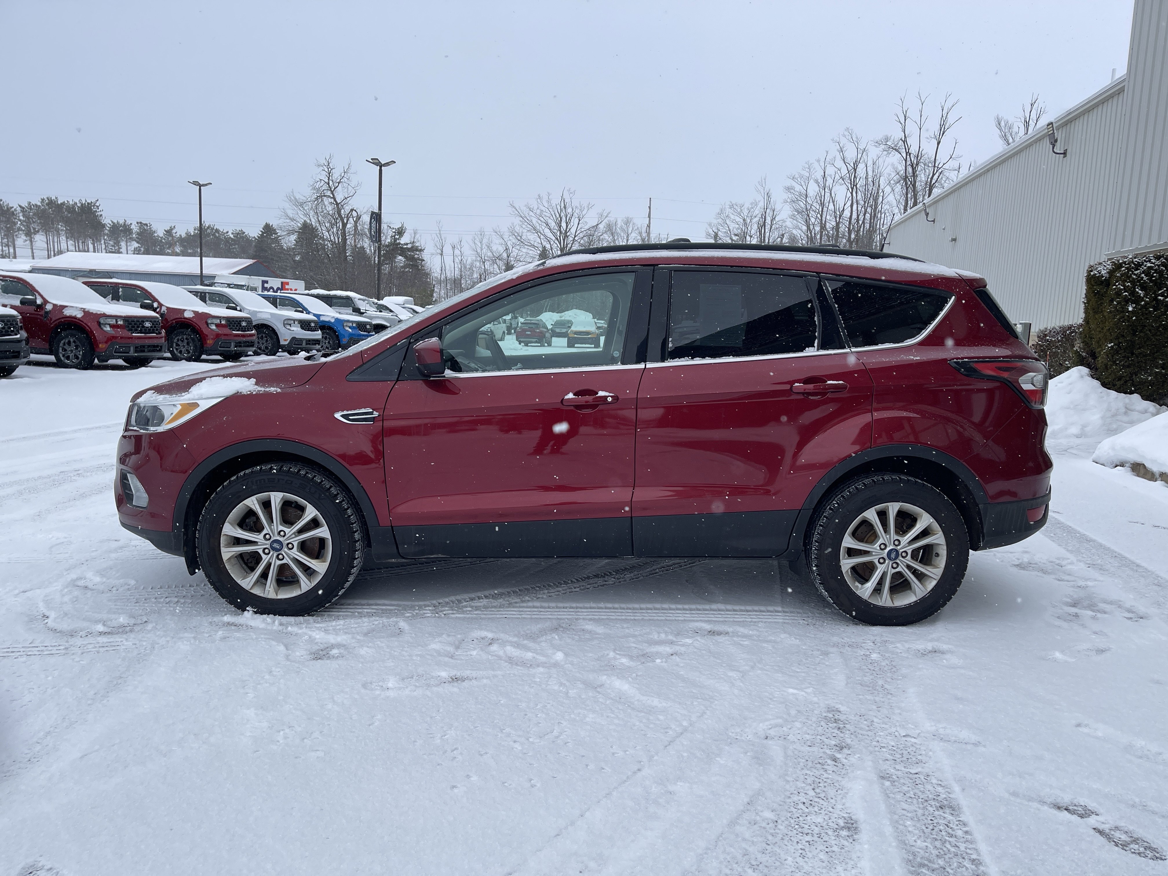 Used 2018 Ford Escape SE image 7