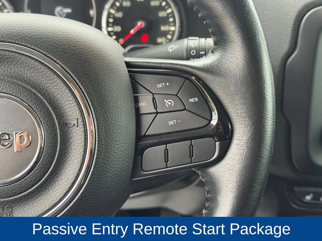 Used 2017 Jeep Renegade Altitude AWD/4WD image 13