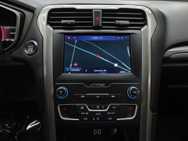 Used 2020 Ford Fusion SE FWD image 24