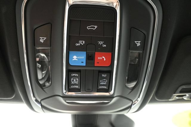 Used 2023 Jeep Grand Cherokee L Laredo AWD/4WD image 43