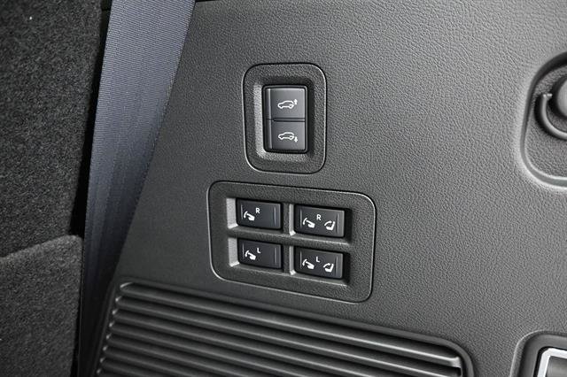 New 2026 Nissan Armada PRO-4X w/ Captain's Chari Seat Package AWD/4WD image 14