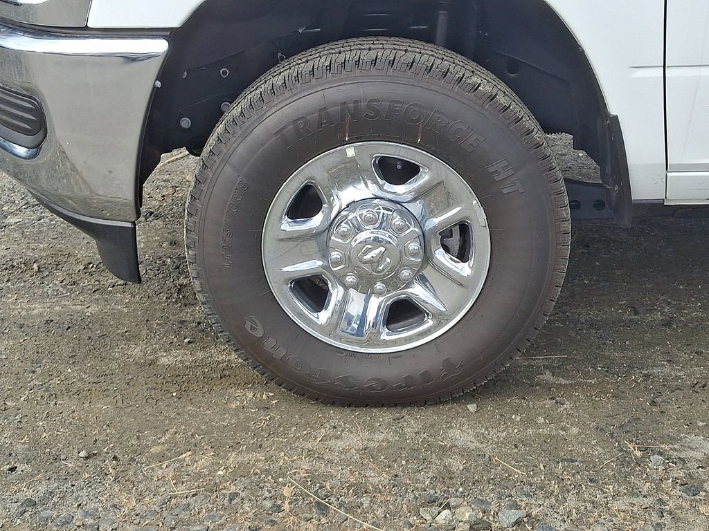 Used 2024 RAM 2500 Tradesman w/ Chrome Appearance Group image 8