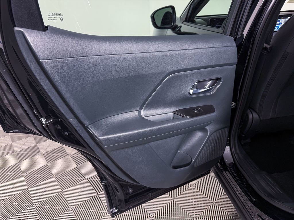 Certified 2025 Nissan Kicks SV image 37