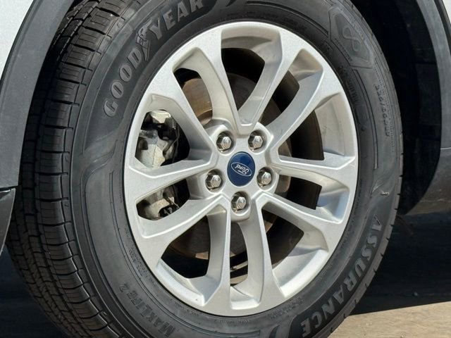Used 2020 Ford Escape SE FWD image 12