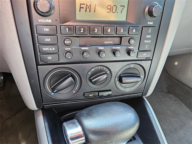 Used 2005 Volkswagen Golf GL image 22