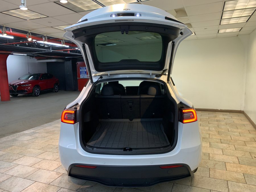 Used 2021 Tesla Model Y Long Range image 43