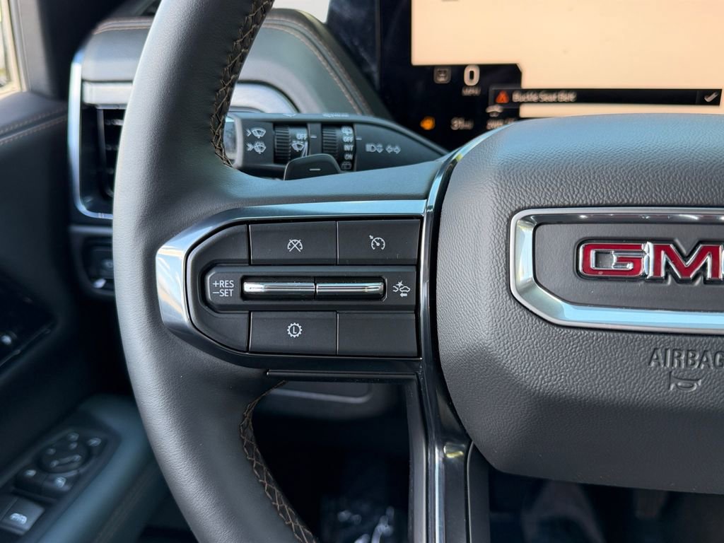 Used 2025 GMC Yukon AT4 w/ AT4 Premium Package AWD/4WD image 22