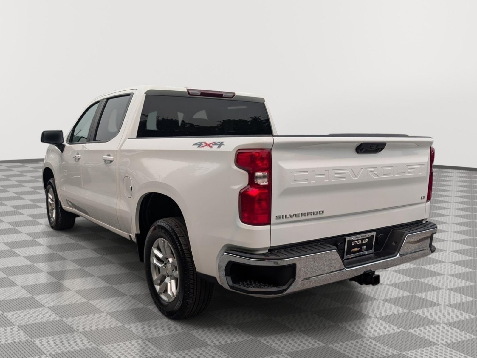 Used 2023 Chevrolet Silverado 1500 LT AWD/4WD image 3