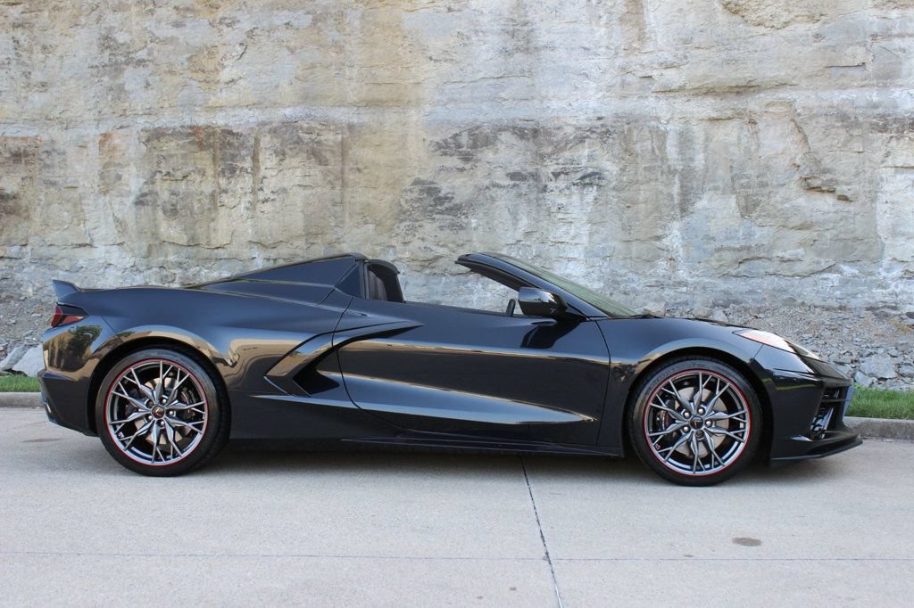 Used 2024 Chevrolet Corvette Stingray Premium Conv w/ Z51 Performance Package RWD image 6